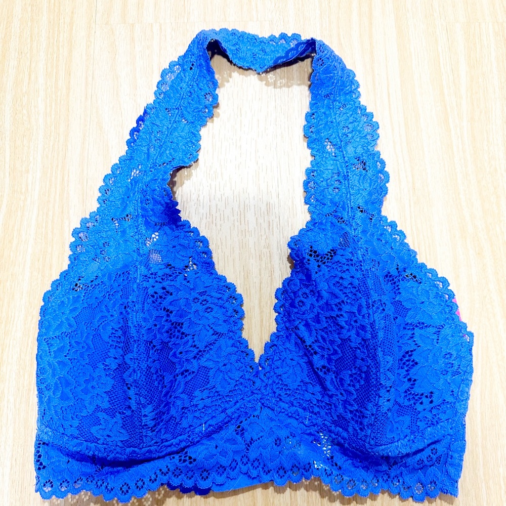 Xhilaration halter bralette in size medium. New with tags